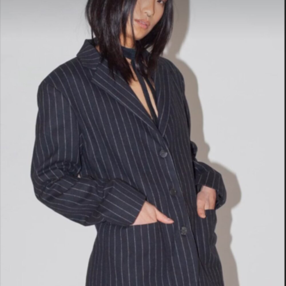 Super Rare find, Black stripes blazer - Picture 2 of 7